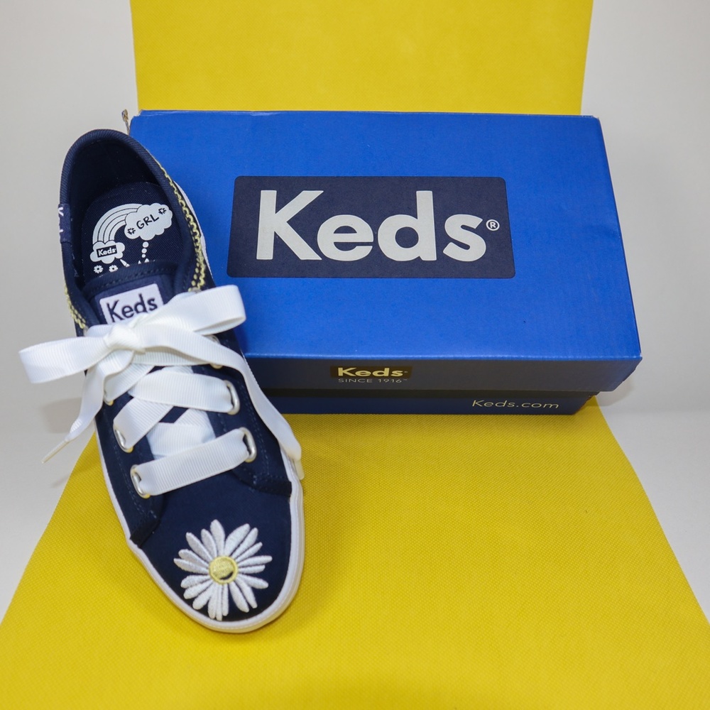 KEDS Big Kid's Kickstart Sneaker NIB - Picture 2 of 12